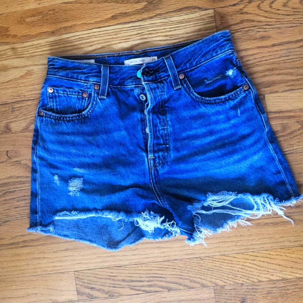 Levi's Jean shorts ☀️